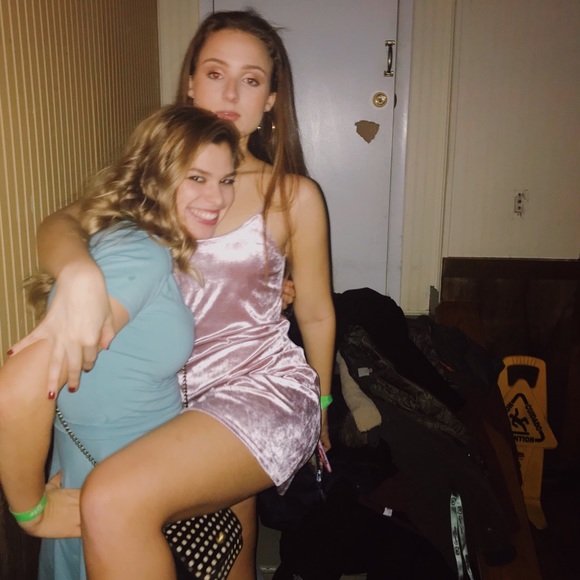 Meet your Posher, Sophia - Picture 7 of 9